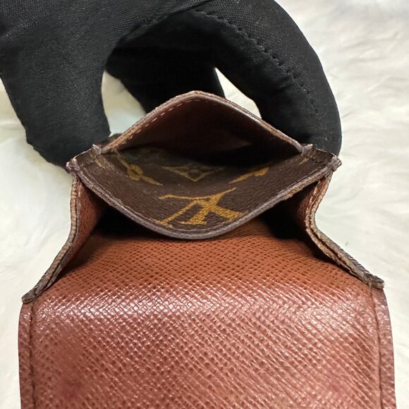 Authentic Louis Vuitton Monogram Mobile / Accessory Case - Picture 12 of 13